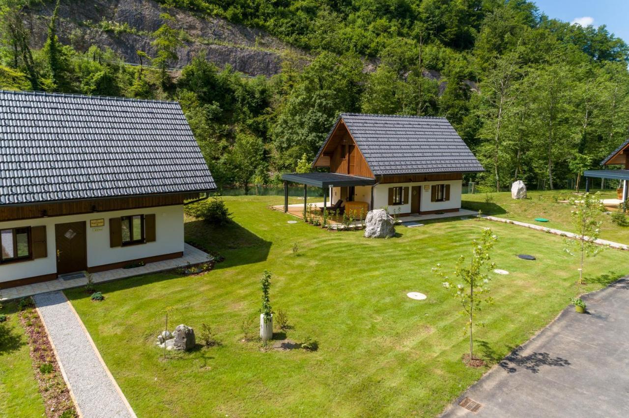 Resort Stari Malni, Osilnica - Vacation Houses Stari Malni Eksteriør billede